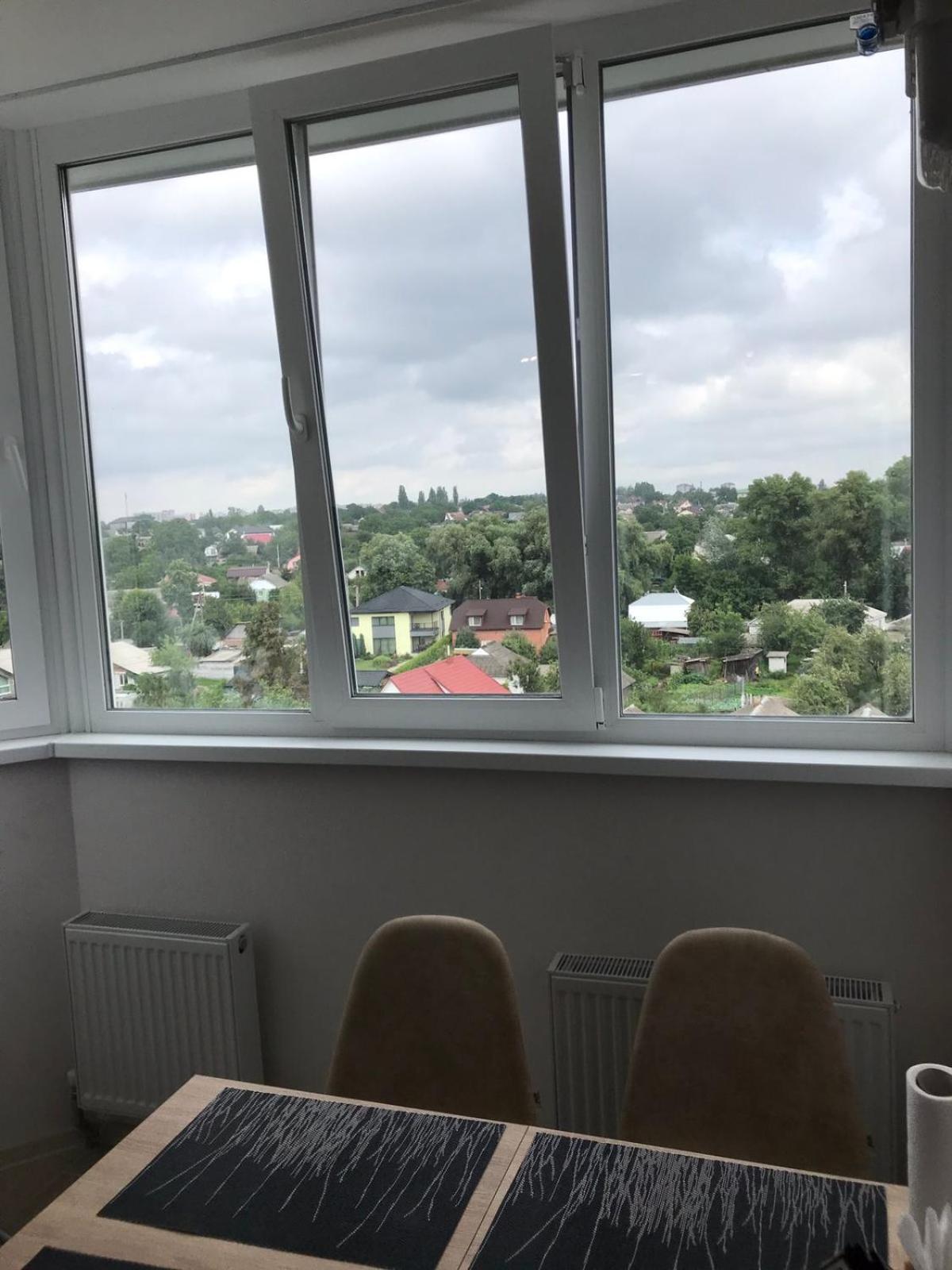 Light Apartments TTchernihiv Extérieur photo
