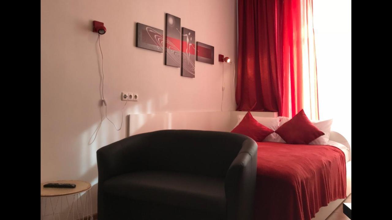 Light Apartments TTchernihiv Extérieur photo