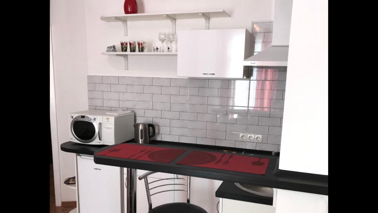 Light Apartments TTchernihiv Extérieur photo